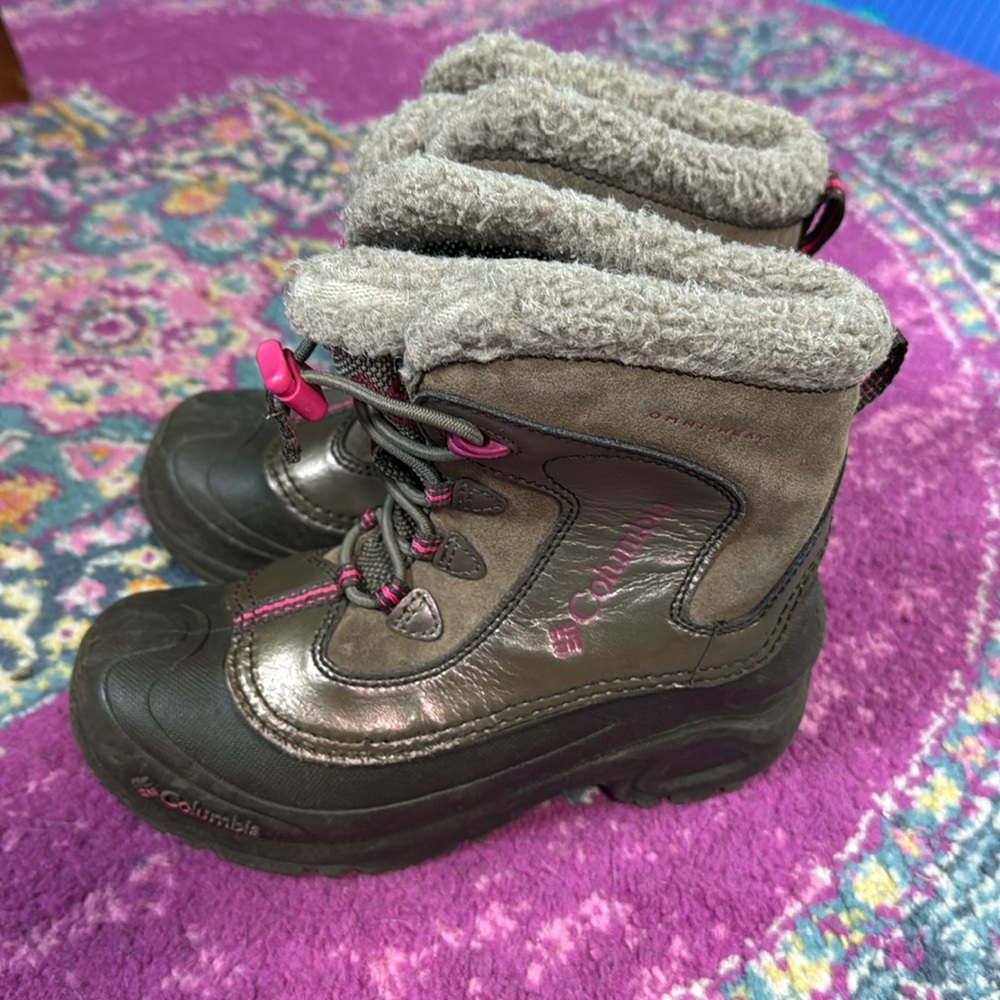 Girls Columbia boots